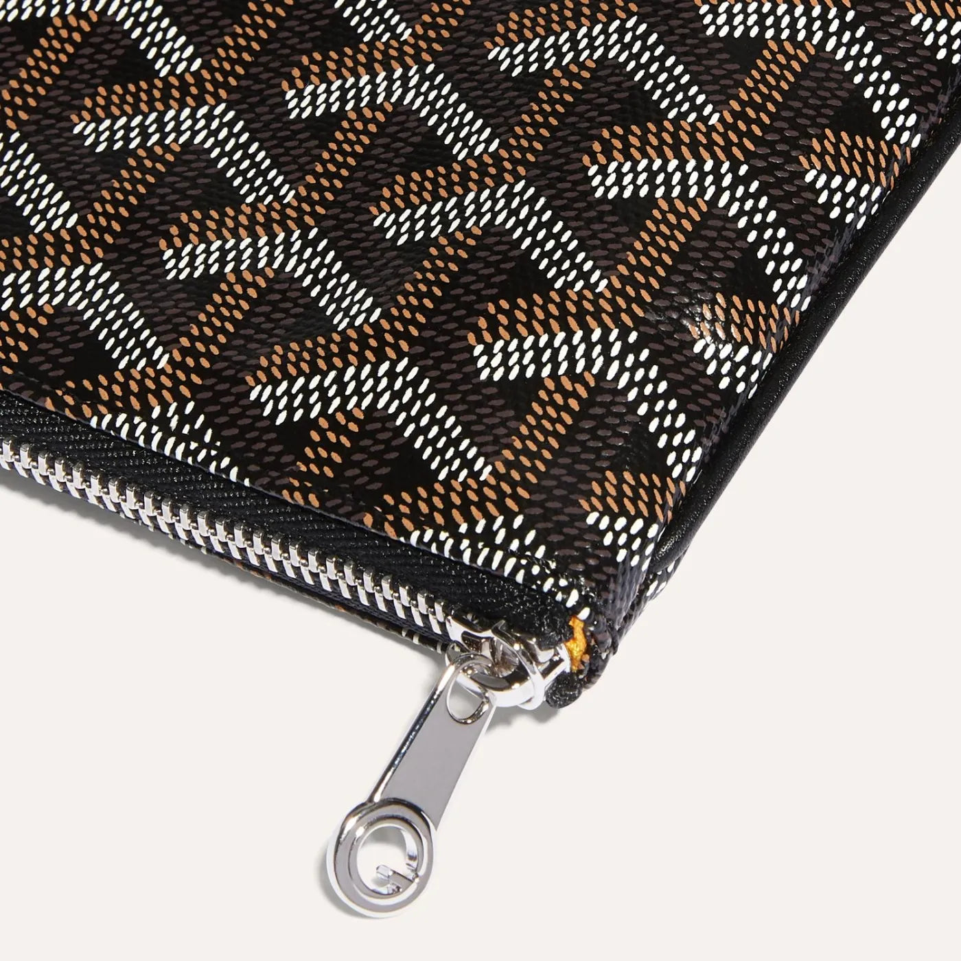 Black Senat PM Pouch