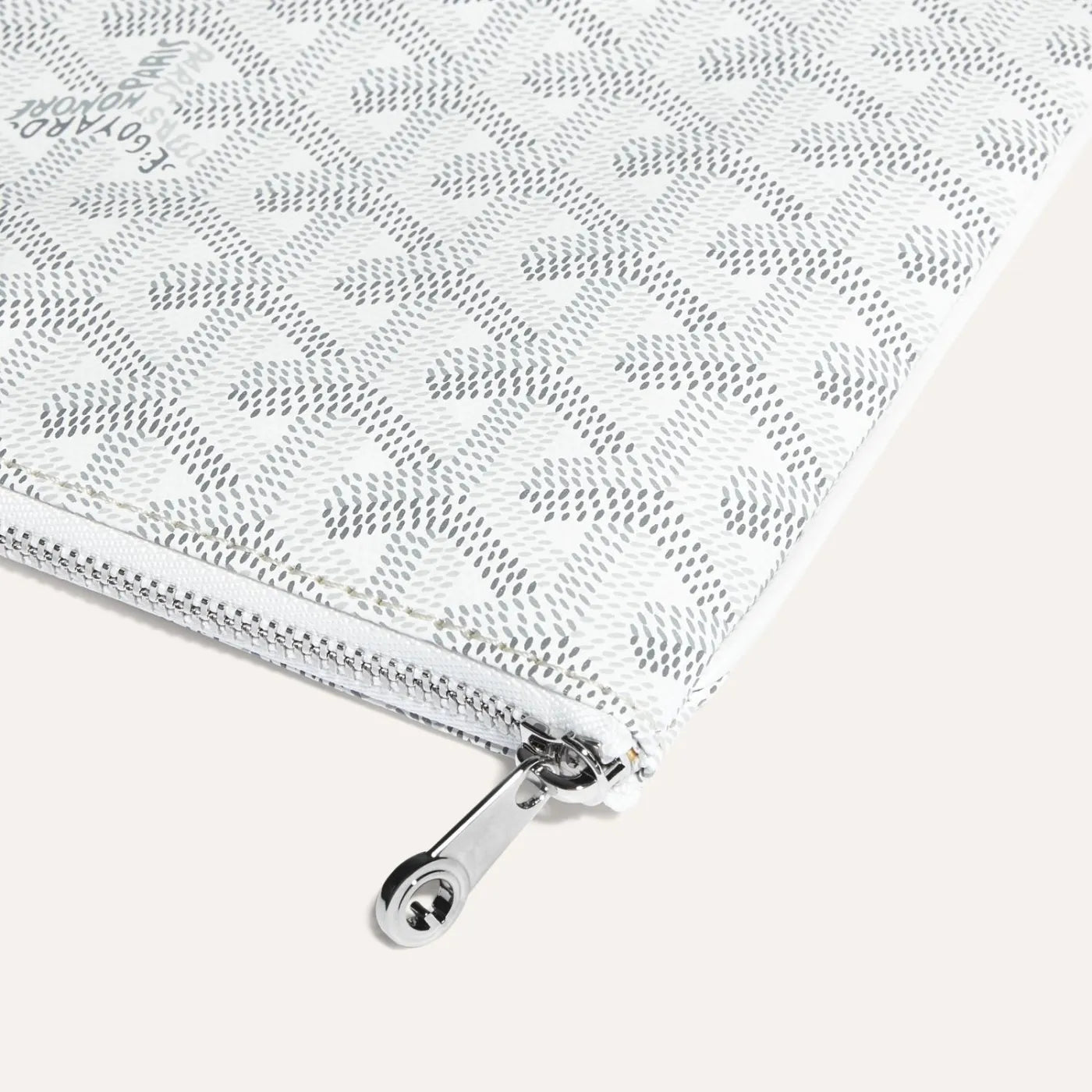 White Senat PM Pouch