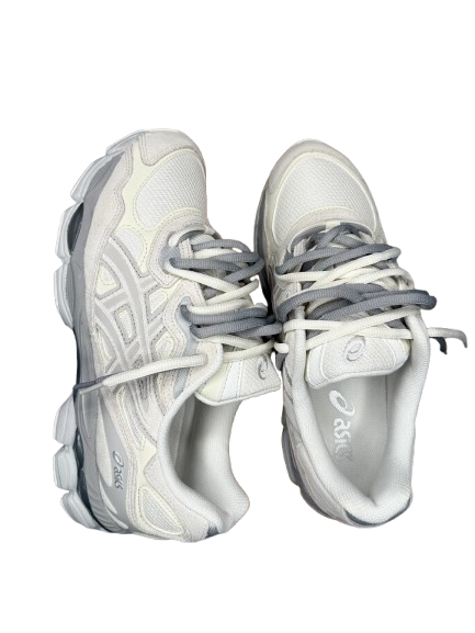 ASICS Gel-NYC
Cream Grey