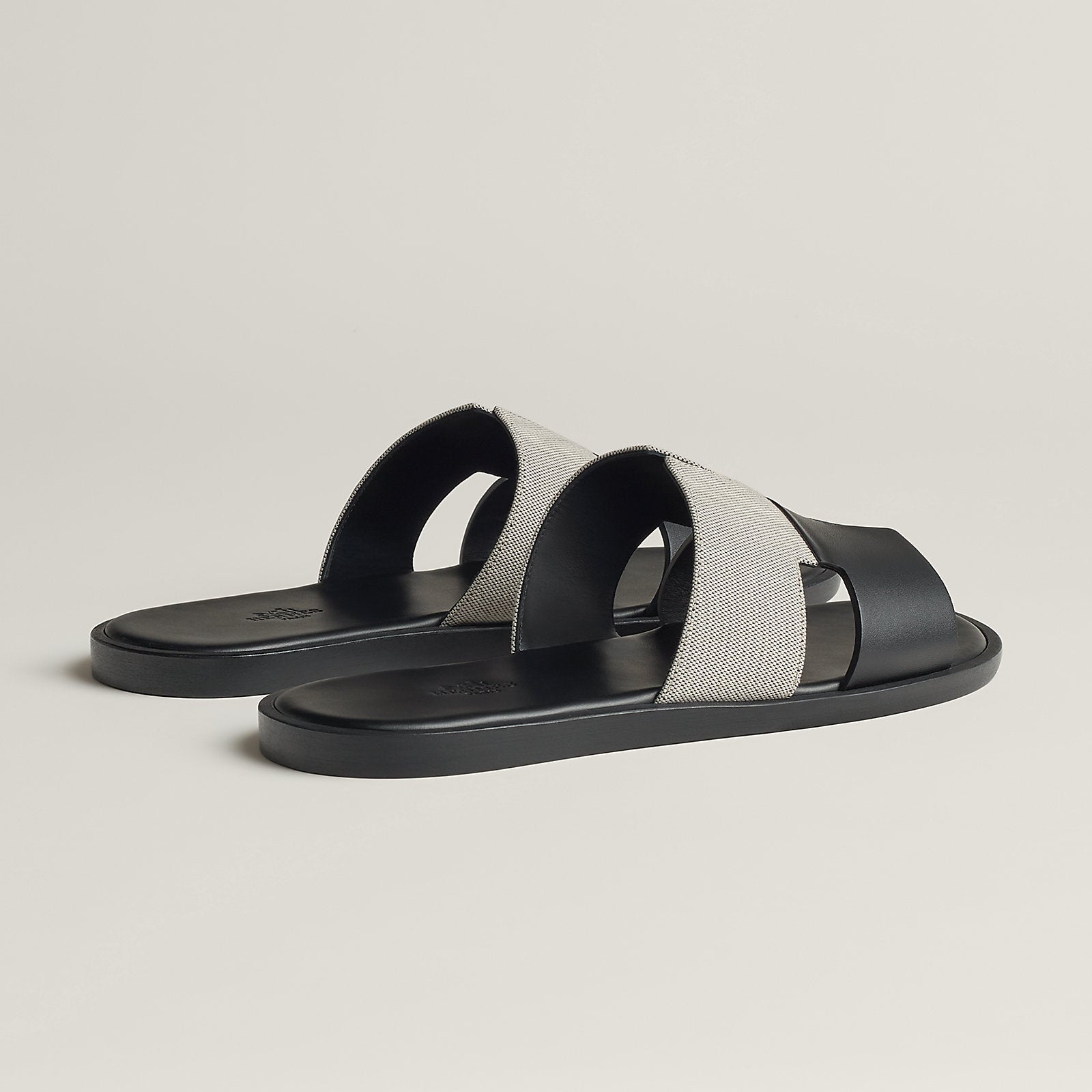Prunoir / Noir Izmir sandal