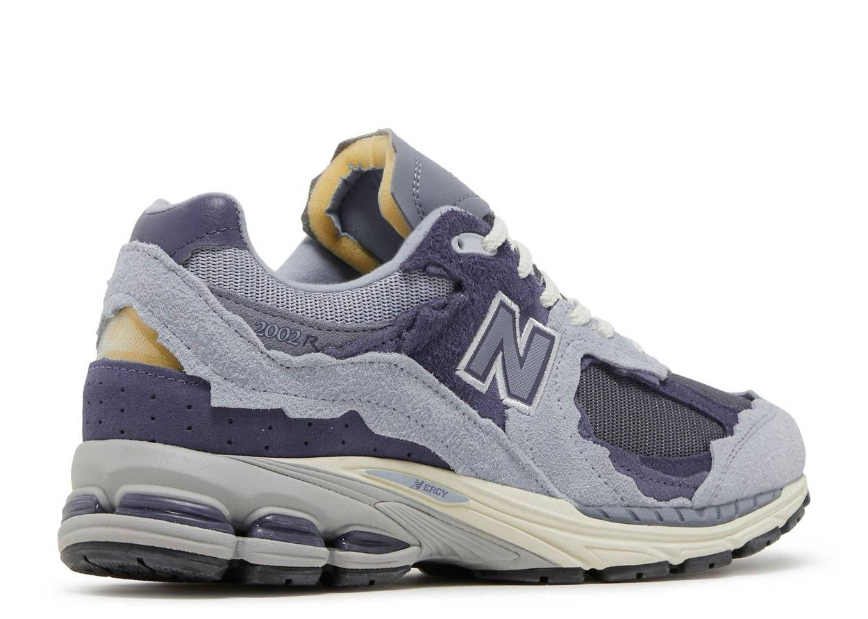 New Balance 2002R
Protection Pack Light Arctic Grey Purple