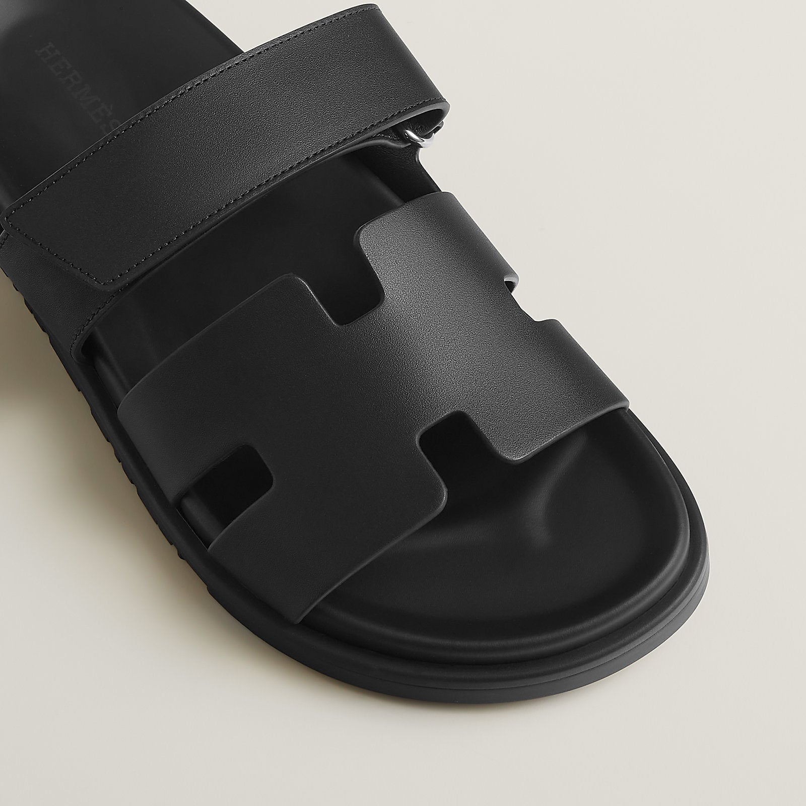 Noir Chypre sandal