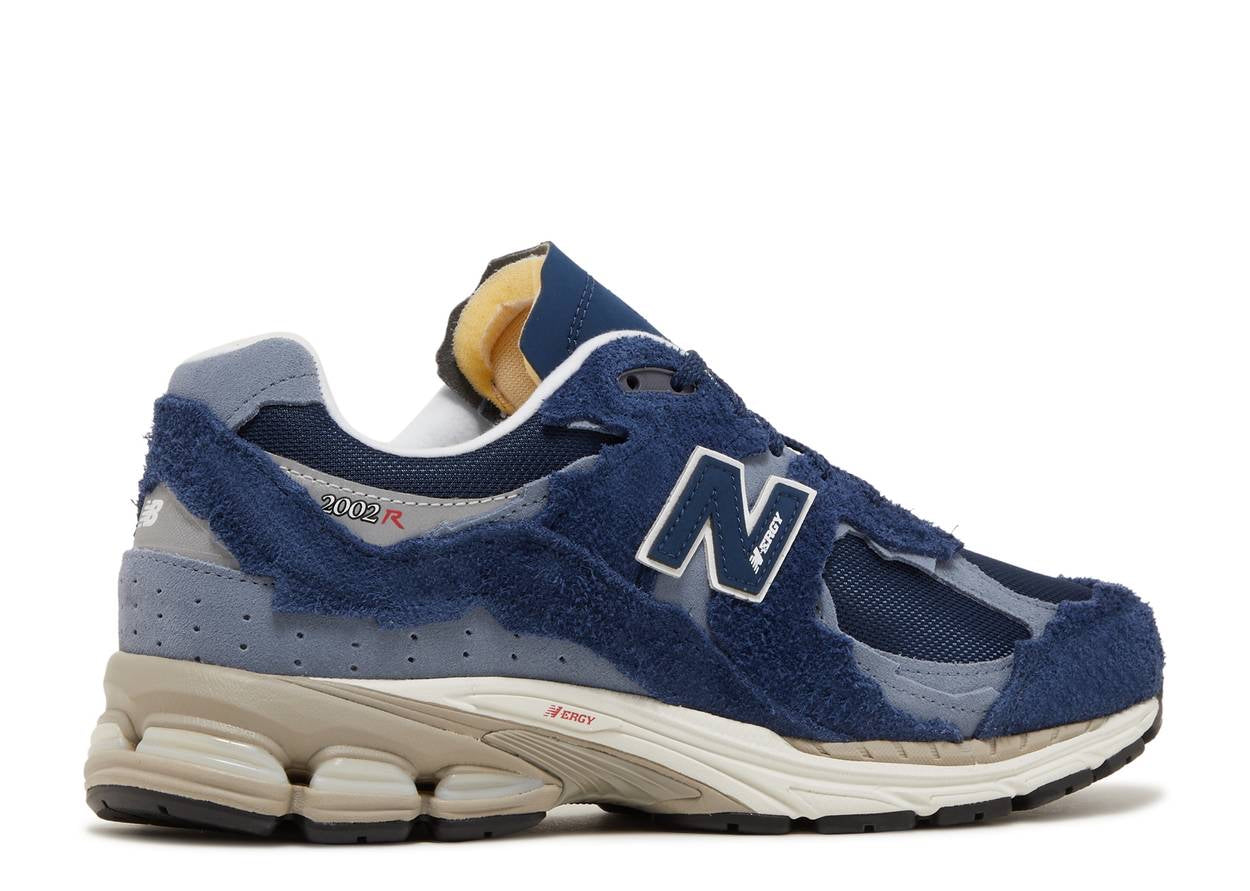 New Balance 2002R
Protection Pack Navy Grey