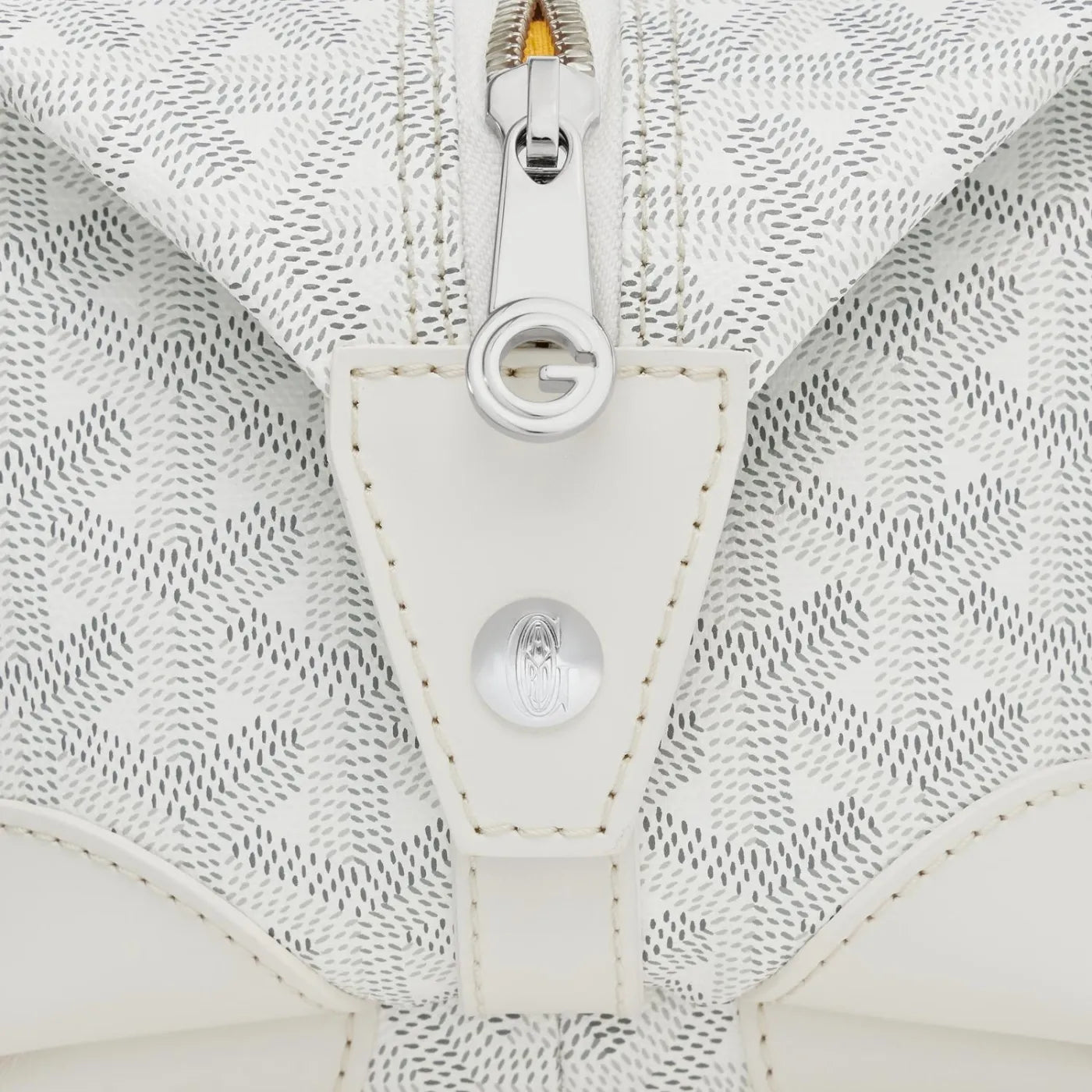White Bowling 25 Toiletry Bag
