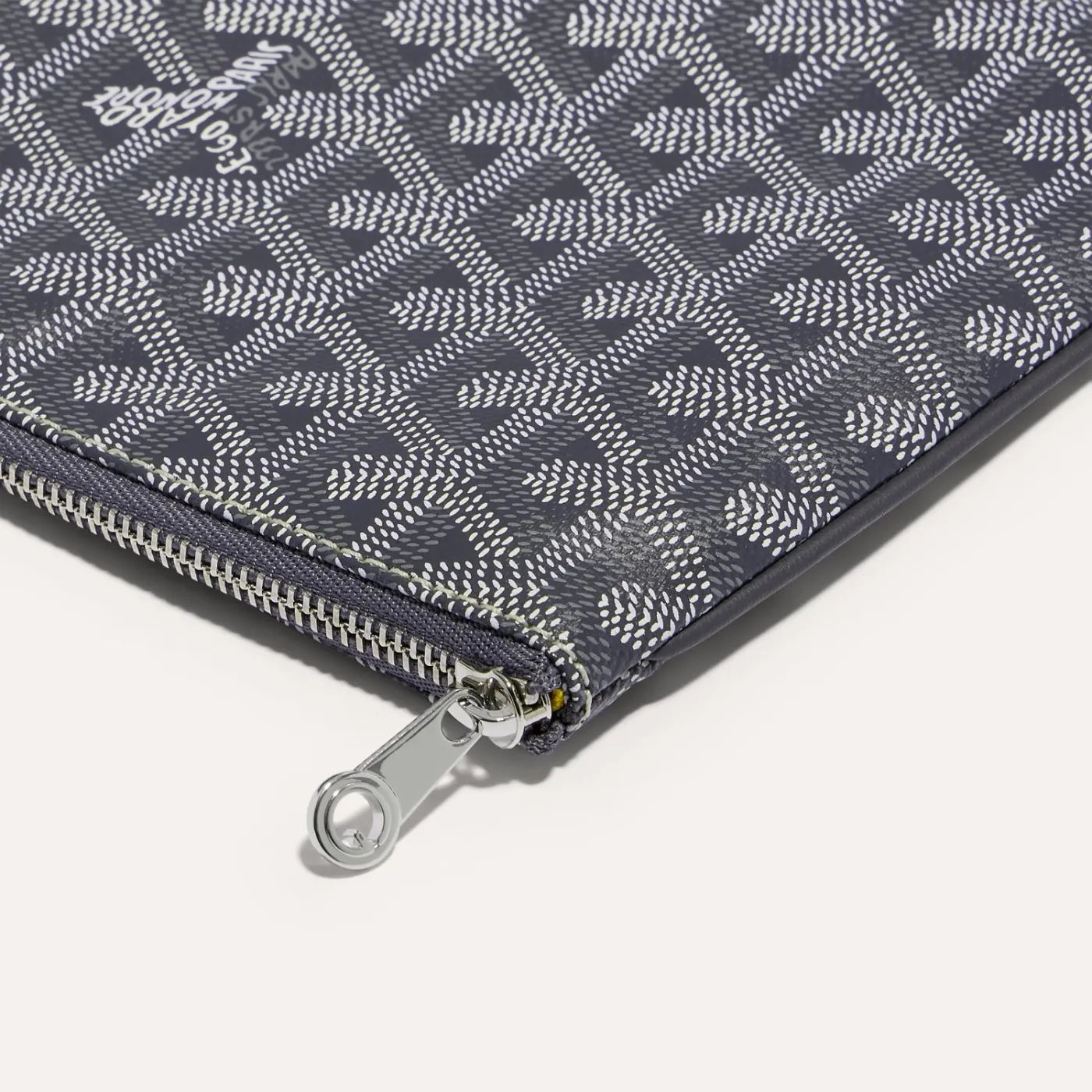 Grey Senat PM Pouch