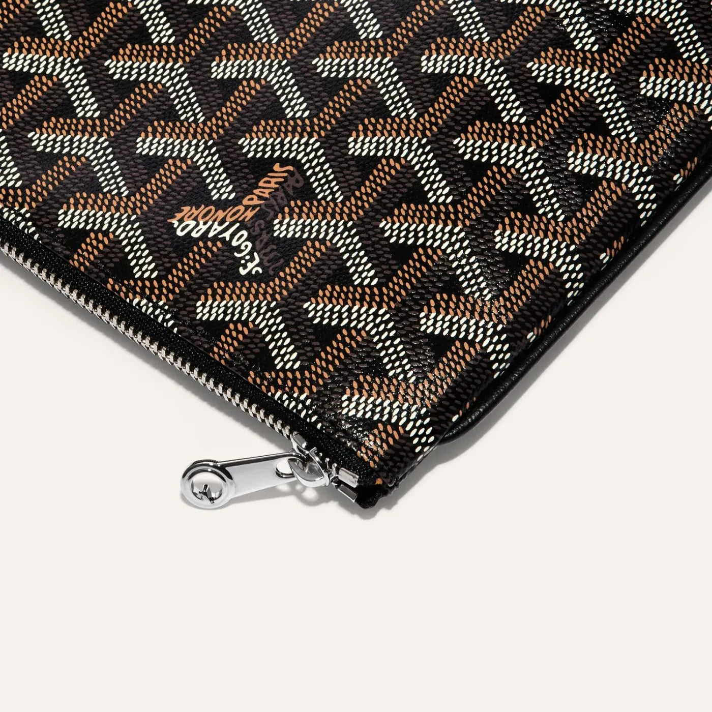 Black Senat MM Pouch