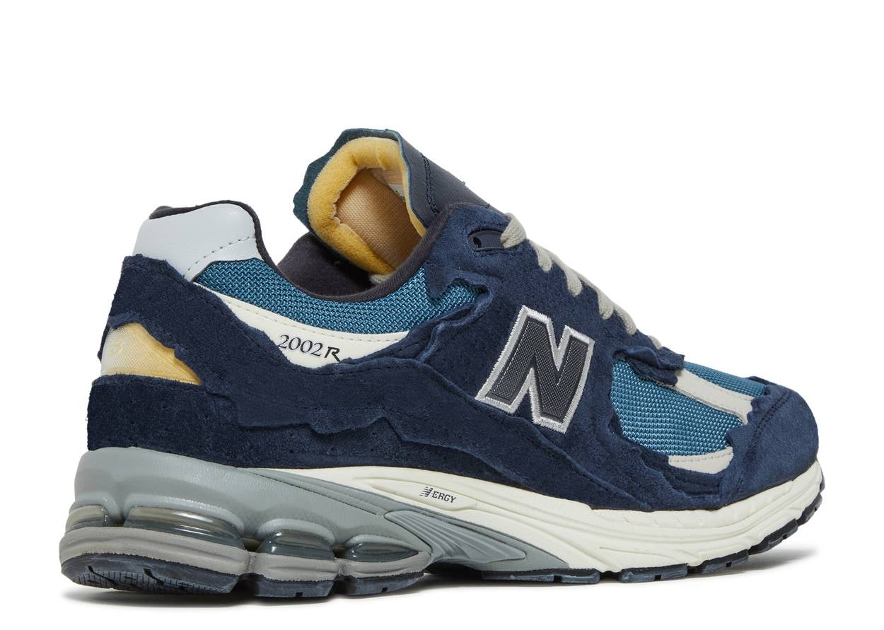 New Balance 2002R
Protection Pack Dark Navy