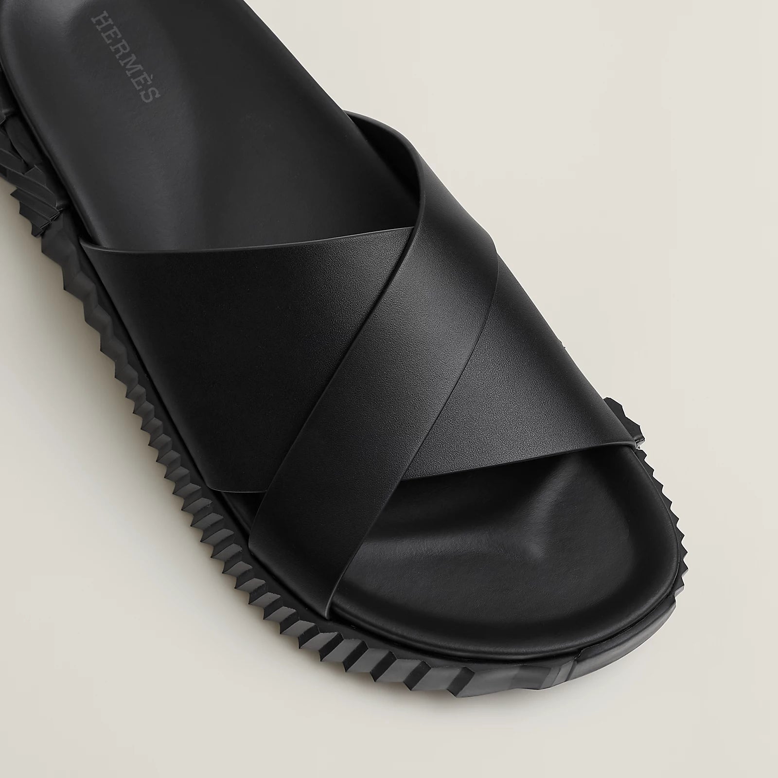 Noir Infra sandal