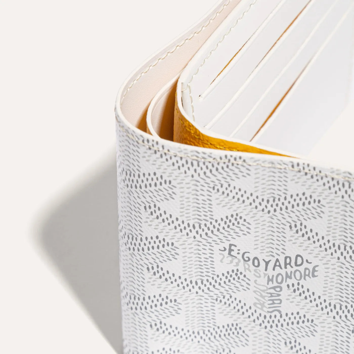 White Victoire Wallet