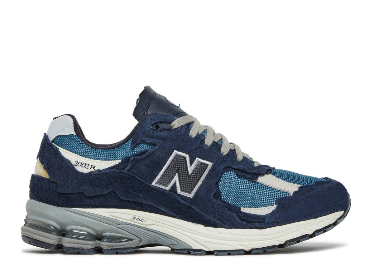 New Balance 2002R
Protection Pack Dark Navy