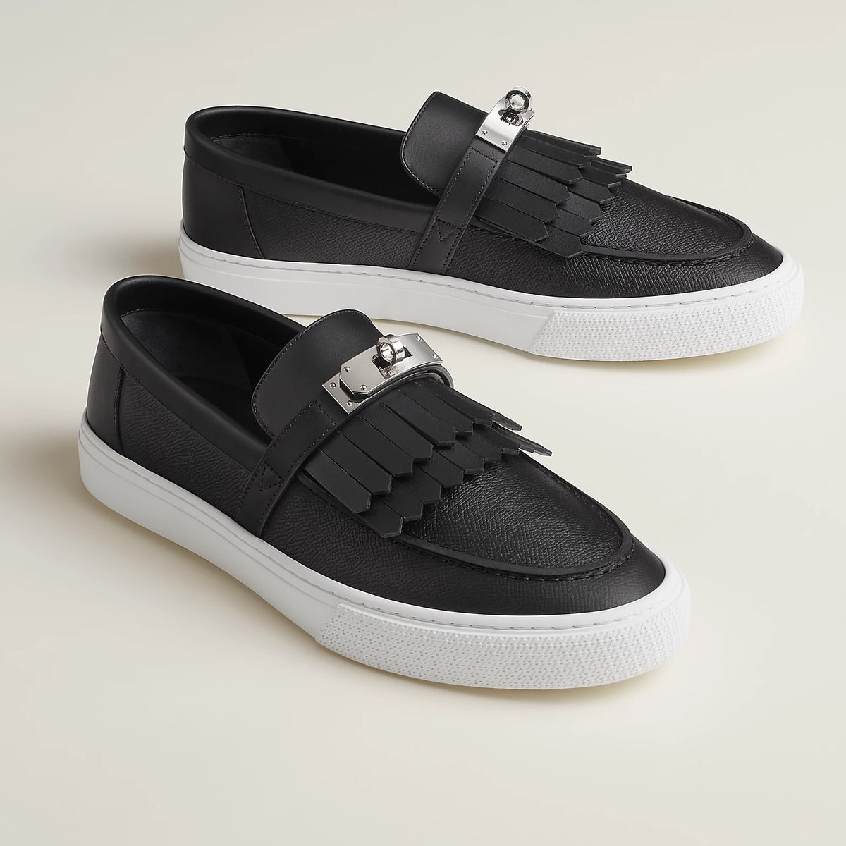 Noir Fringe Game slip-on sneaker